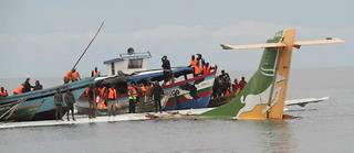 Les recherches de survivants se poursuivent dans le lac Victoria, où un avion s'est crashé, dimanche 6 novembre. 
