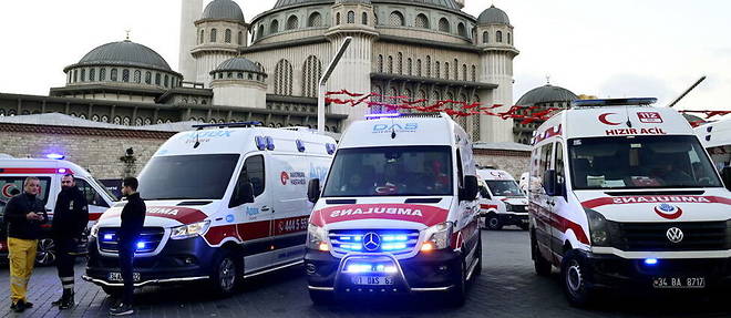 Un attentat a la bombe a provoque la mort d'au moins six personnes dimanche a Istanbul.
