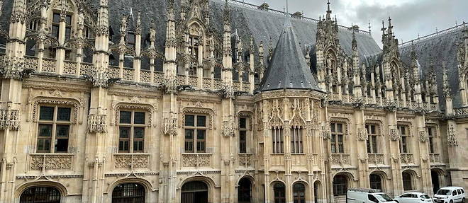Le palais de justice de Rouen, ou sont jugees les << demembreuses >>.
