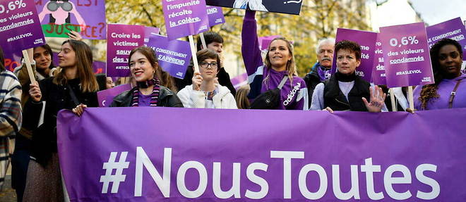 Des dizaines de milliers de personnes manifestent dans toute la France contre les violences sexistes et sexuelles.
