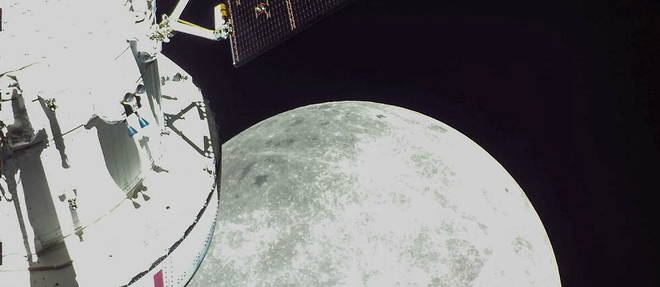 La face cachee de la Lune vue par le vaisseau Orion le 21 novembre 2022 a l'occasion de son survol le plus rapproche du satellite de la Terre au cours de la mission Artemis I. 
