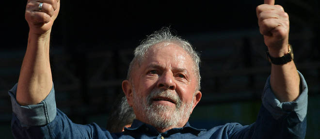 Le president elu Lula est sorti de l'hopital apres une intervention chirurgicale au larynx.
