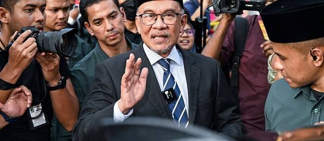 Malaisie: le reformiste Anwar Ibrahim devient Premier ministre