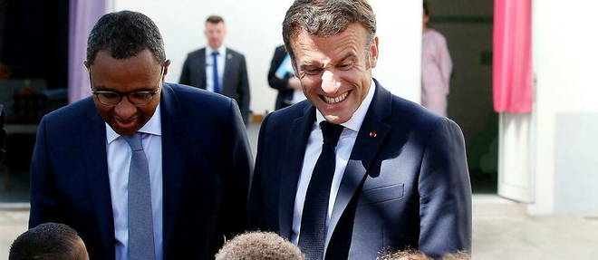 Pap Ndiaye et Emmanuel Macron en visite  a l'ecole Menpenti de Marseille, le 2 juin 2022.
