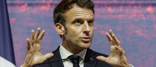 << C'est normal que la justice fasse son travail >>, a defendu Emmanuel Macron.
