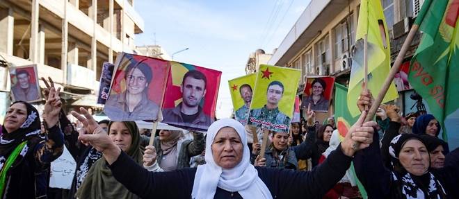 Syrie: des milliers de Kurdes manifestent contre les frappes turques