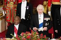 Le 22 novembre, Charles III et la reine consort Camilla ont donne un banquet officiel au palais de Buckingham en l&#039;honneur du president sud-africain Cyril Ramaphosa, assis a cote de Kate.

