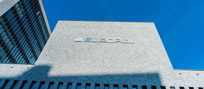 Le supercartel controlait  environ un tiers du commerce de la cocaine en Europe , a indique Europol. 