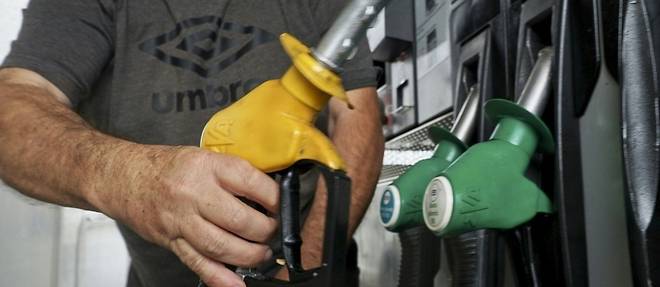 Les prix des carburants repartent a la baisse en France