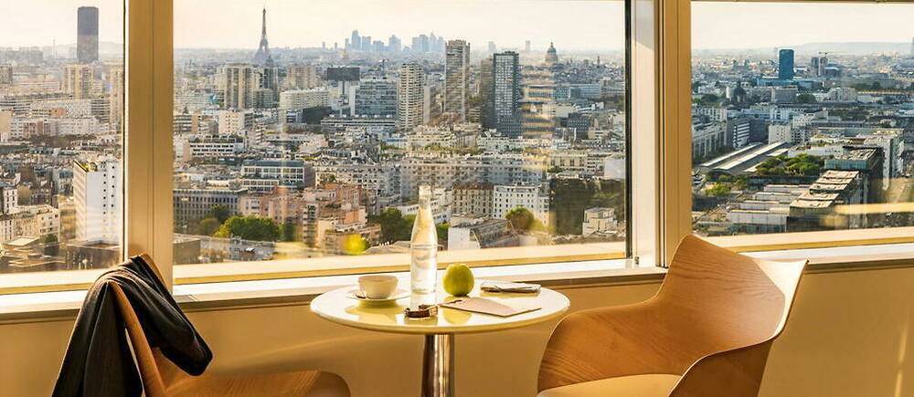 Le TOO Hotel offre une vue imprenable sur Paris.
