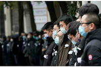 Les habitants de Shanghai ont rendu hommage a Jiang Zemin dans la rue, le 1 er  decembre dernier.

