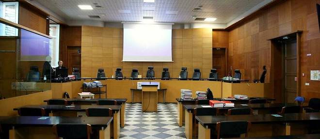 Deux croque-morts sont appeles au tribunal de Bastia, mardi 6 decembre 2022, car soupconnes d'avoir jete des restes humains dans une decharge sauvage.
