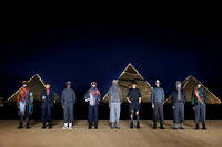 Le final du défilé Dior homme du 2 décembre devant la pyramide de Gizeh.
