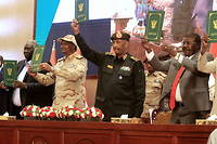 L'accord, salué par l'ONU et plusieurs pays, a été conclu après de multiples tentatives lancées après que le chef de l'armée, le général Abdel Fattah al-Burhane, a pris le pouvoir et évincé les dirigeants civils lors du putsch d'octobre 2021.
