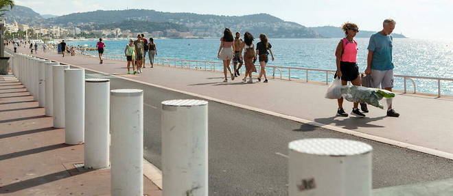 Huit accuses sont juges dans le proces de l'attentat qui a eu lieu sur la promenade des Anglais a Nice en 2016. 