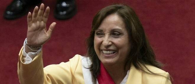 La vice-presidente du pays, Dina Boluarte, a ete investie mercredi comme nouvelle cheffe de l'Etat, peu apres la destitution par le Parlement du president, Pedro Castillo.
