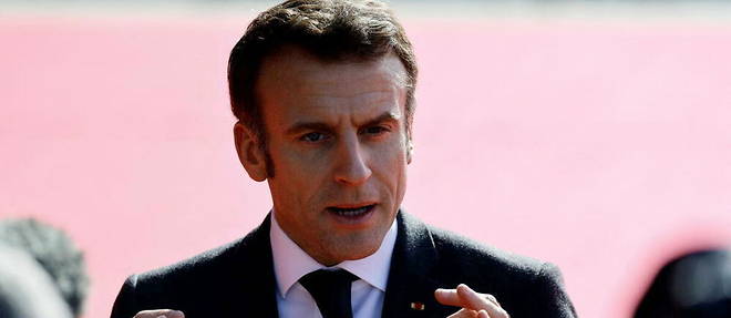Emmanuel Macron veut relever l'age legal de depart a la retraite a 65 ans.
