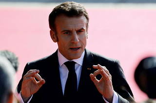 Emmanuel Macron veut relever l'âge légal de départ à la retraite à 65 ans.
