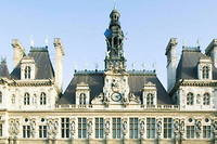 Quatre ministres se positionnent d&eacute;j&agrave; pour la mairie de Paris en 2026