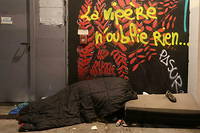 Paris, Lyon, Bordeaux et Marseille devraient, comme Strasbourg avant elles, attaquer l'État pour sa « défaillance » dans l'hébergement des sans-abri. (image d'illustration)
