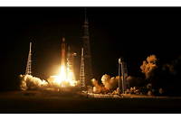 Lancement du systeme spatial Artemis 1, au centre spatial Kennedy de la NASA, le 16 novembre, a Cap Canaveral, en Floride.
