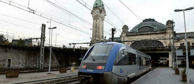 Un TER en gare de Limoges (Haute-Vienne).
