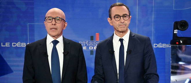 Le depute LR des Alpes-Maritimes Eric Ciotti et le president du groupe au Senat Bruno Retailleau, avant le debat televise du premier tour de l'election a la presidence du parti de droite, dans les studios de LCI, a Boulogne-Billancourt (Hauts-de-Seine), le 21 novembre 2022. 