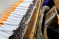 Les usines clandestines de cigarettes, machine &agrave; cash des organisations criminelles