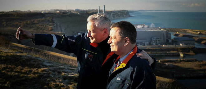 Bruno Le Maire (links) und Luc Remont, CEO von EDF, Freitagmorgen in Penly.