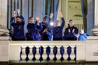 Mondial: les Bleus acclam&eacute;s par la foule &agrave; la Concorde, les Argentins attendus &agrave; Buenos Aires