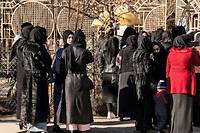 Afghanistan: des gardes arm&eacute;s emp&ecirc;chent les jeunes femmes d'entrer dans les universit&eacute;s