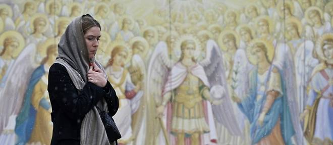 Ukraine: a Kiev, des Orthodoxes fetent Noel dimanche pour defier Moscou