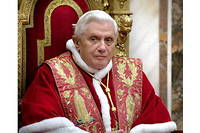 L'etat de sante de l'ancien pape Benoit XVI inquiete.
