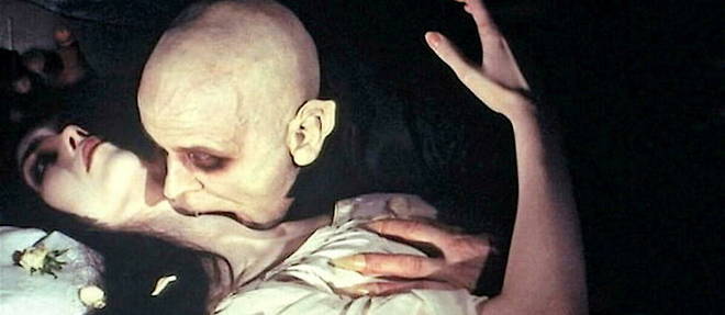 En 1979, le realisateur allemand Werner Herzog revisite le classique Nosferatu avec Klaus KInski et Isabelle Adjani.
