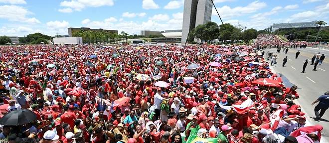 Lula investi president du Bresil pour un troisieme mandat