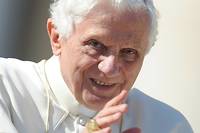 Hommage &eacute;mu du pape Fran&ccedil;ois &agrave; Beno&icirc;t XVI, mort &agrave; 95 ans