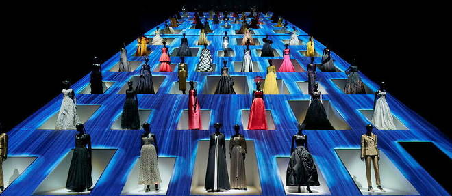 << Christian Dior, designer of Dreams >> a pris ses quartiers au musee d'art contemporain de Tokyo.
