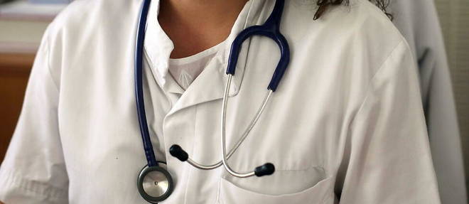 La greve des generalistes vient accentuer les tensions qui pesent sur les services d'urgences deja mis a mal par la triple epidemie Covid-19, grippe, bronchiolite. La greve des generalistes vient accentuer les tensions qui pesent sur les services d'urgences deja mis a mal par la triple epidemie Covid-19, grippe, bronchiolite.