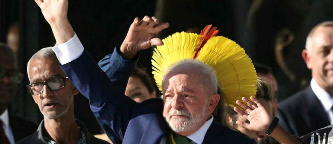 Le retour de Lula au pouvoir a ete salue par de nombreux dirigeants a travers le monde.
