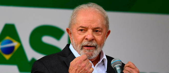 Le president bresilien Luiz Inacio Lula da Silva est rentre dimanche a Brasilia pour constater les enormes degats dans le palais presidentiel saccage par des partisans de son predecesseur Jair Bolsonaro plus tot dans la journee.
