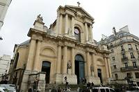 Un abbe ayant celebre le 70e anniversaire de la mort de l'essayiste Charles Maurras, a l'eglise Saint-Roch a Paris, a fait l'objet d'une reprimande du diocese de Paris.
