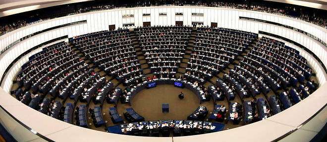 La presidente du Parlement europeen, Roberta Metsola, a presente 14 propositions pour renforcer les regles deontologiques.
