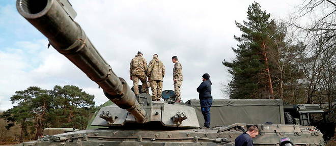 Vendredi 13 janvier, Downing Street a annonce que le Royaume-Uni allait fournir des chars d'assaut lourds a l'Ukraine.
