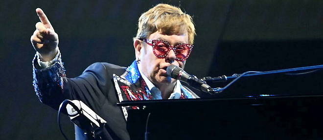 Elton John lors de sa tournee d'adieu Farewell Yellow Brick Road, a l'Accor Arena, le 11 juin 2022.

