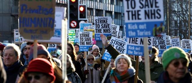 Royaume-Uni: les infirmieres a nouveau en greve pour des hausses de salaire