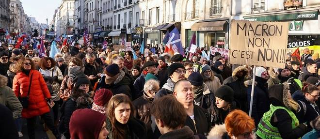 Retraites: les organisations de jeunesse soutenues par LFI defilent a Paris