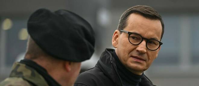 La Pologne a annonce lundi, par la voix de son Premier ministre Mateusz Morawiecki, qu'elle va demander a Berlin son accord pour livrer des chars Leopard de fabrication allemande a l'Ukraine.
