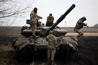 Preparation of a T64 Ukrainian tank before operation. Members of the Ukrainian 17th tank Brigade in a base, near Soledar, prior an operation against Russian Infantry, in Donbass, Ukraine, as Russia-Ukraine war continues, on January 22, 2023. Photo by Raphael Lafargue/ABACAPRESS.COM