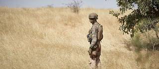 En dénonçant l’accord de 2018 qui permettait le stationnement de 400 membres des forces spéciales françaises de l’opération Sabre dans un cantonnement aux environs de Ouagadougou, les autorités burkinabè ont envoyé un signal très négatif à la France. 
