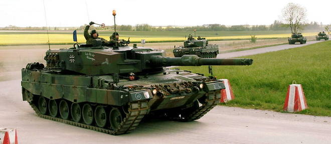 Sous pression depuis plusieurs semaines, le chancelier allemand Olaf Scholz a donne mercredi 25 janvier 2023 son aval a l'envoi de chars lourds Leopard 2 a l'Ukraine.

